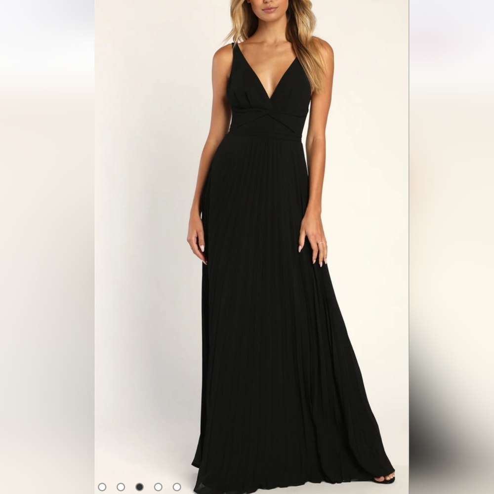 Lulus Heght of Chic backless pleated maxi dress NWT 2